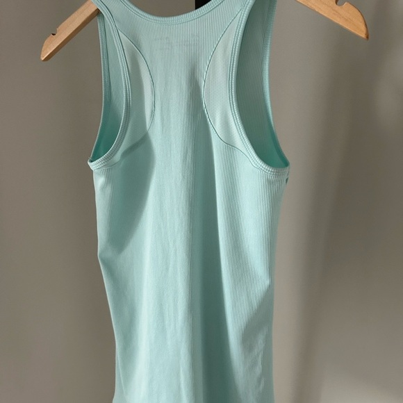 Under Armour light blue Fitted Tank Top - Picture 4 of 6